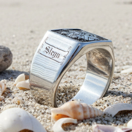 Family crest ringsStainless steel rings